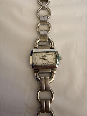 Vintage Silver Women’s Fossil Watch Bracelet - Fossil Analog Watch - ES2479
